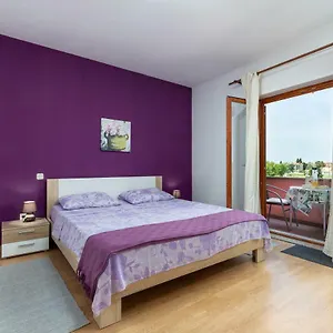  Appartamento Sunny Valbandon Croazia